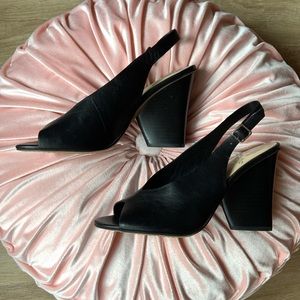 NWOT Vince Camuto Black Peep Toe Heel